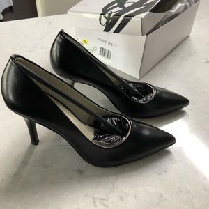 Nine West Black Pumps